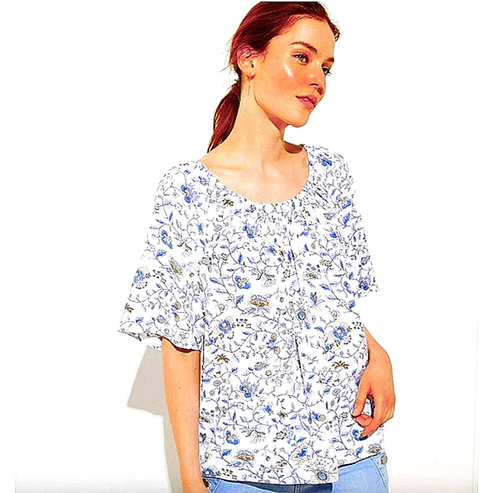 Ann Taylor Loft Blue And White floral flowy blouse